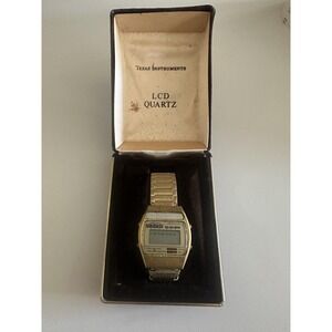VTG Texas Instruments Digital Quartz Chronograph Watch Goldtone 1980s For Parts